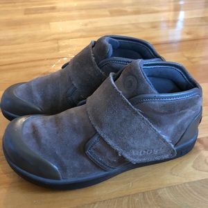 BOGS kids brown suede boots size 3 gently worn